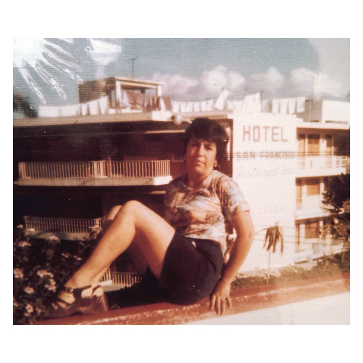 JuanAstrolab's tweet photo. Chulada de madre Juanita 💫💖
Siempre en mi corazón ❣️
Juanita Macías 💚 ✨ 🌟
#AstroActitud ✨💐💖🌟
#Juanita #TeAmoJuanita #JuanitaEsAmor #EstrañoAMiJuanita #Astrolove #LaChapiada #LaChulaJuanita #JuanitaMacías #LaBellaJuanita #JuanitaHermosa #AstroDuelo ✨ https://t.co/aSwtyTd1yf