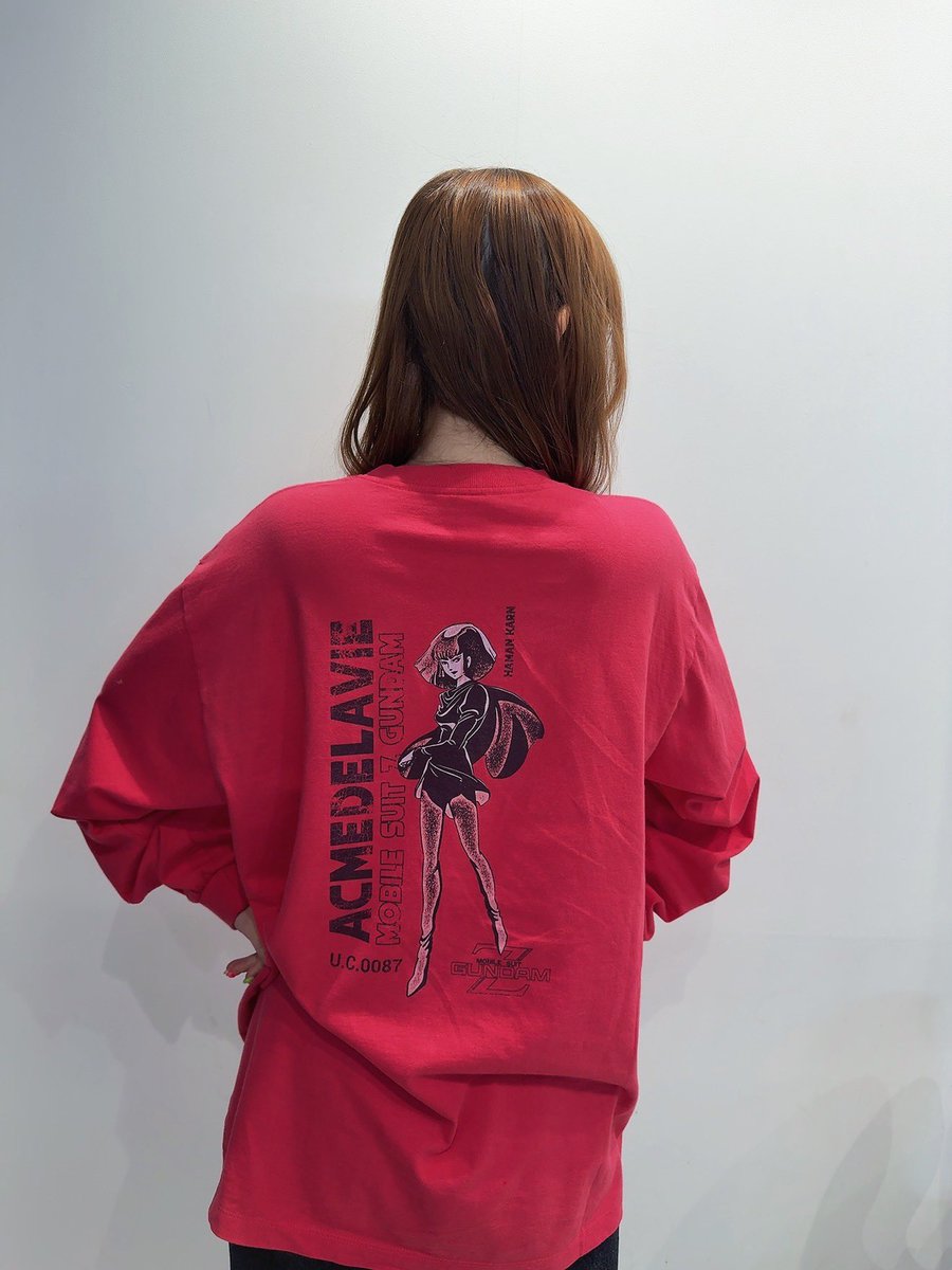 shoko55mmts's tweet photo. 韓国でみつけた
ハマーン様のピンクTシャツがかわいい
胸元にちっちゃくキュベレイ
良い脚だ、、 https://t.co/DMRiJMdKkz