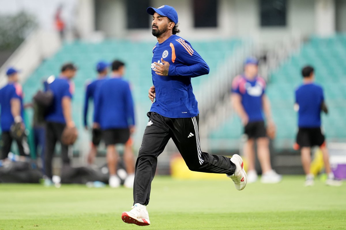 BEASTKLR's tweet photo. Snap of KL Rahul From Practice Session https://t.co/d2VzPuF350