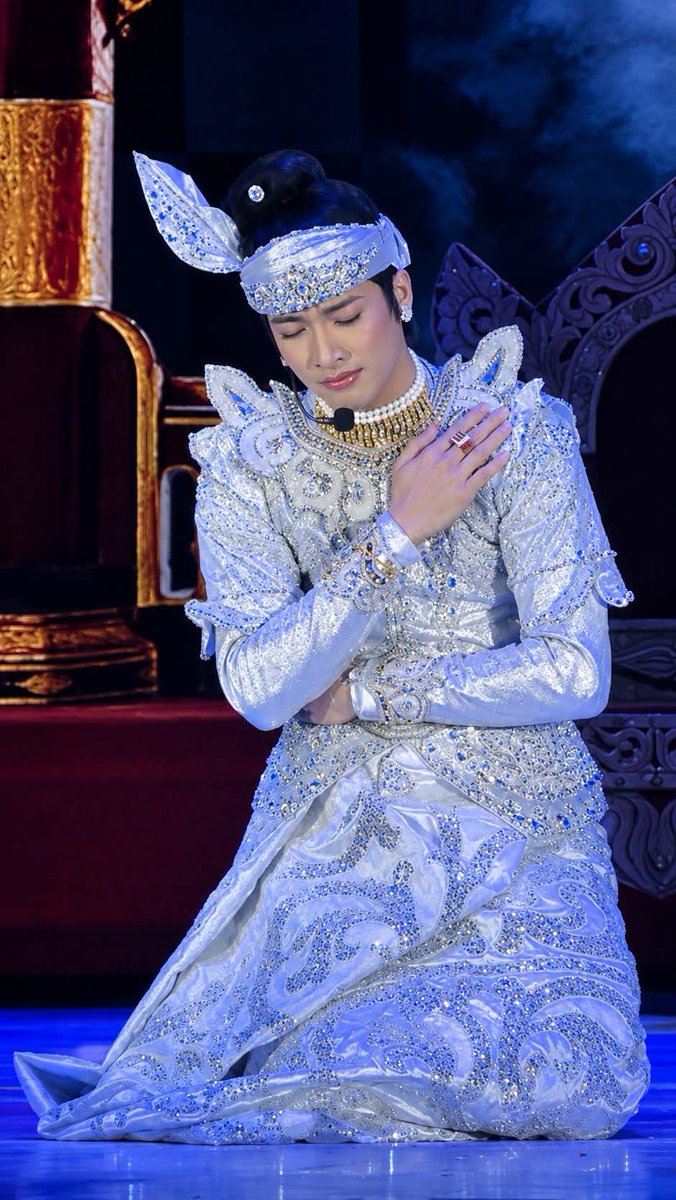 Khinqxoj's tweet photo. #AungZuBu
#Myanmar🇲🇲 https://t.co/qqpdym6CkQ