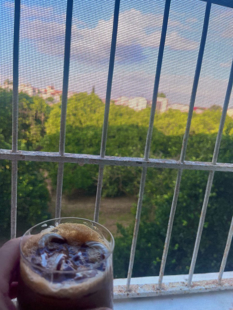 ebruboga88's tweet photo. Güne erken başlamak tatil olsa bile ⛅️ #cuma #friday #günaydın https://t.co/o8k5ra4nSq