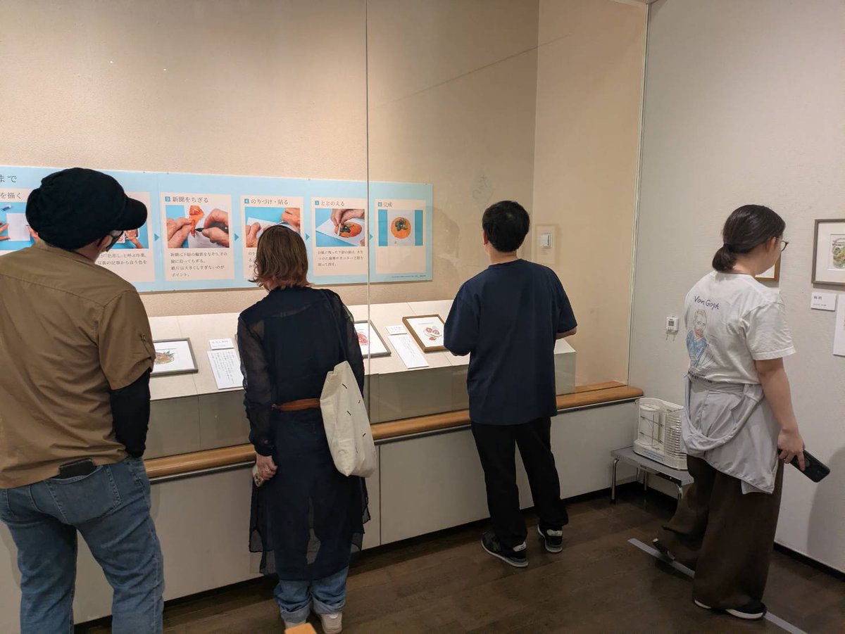 setsu0107's tweet photo. 掛川市二の丸美術館での原画展開催中です。
先日行われた合同取材・サイン本お渡し会にご参加下さったみなさまありがとうございました。みなさまとお会いすることでセツ自身も元気を頂き、今後の創作への意気込みに繋がったと思います。
展示は11月23日まで。新作も観れるのでどうぞお越し下さいね。 https://t.co/fLocZTq1vs