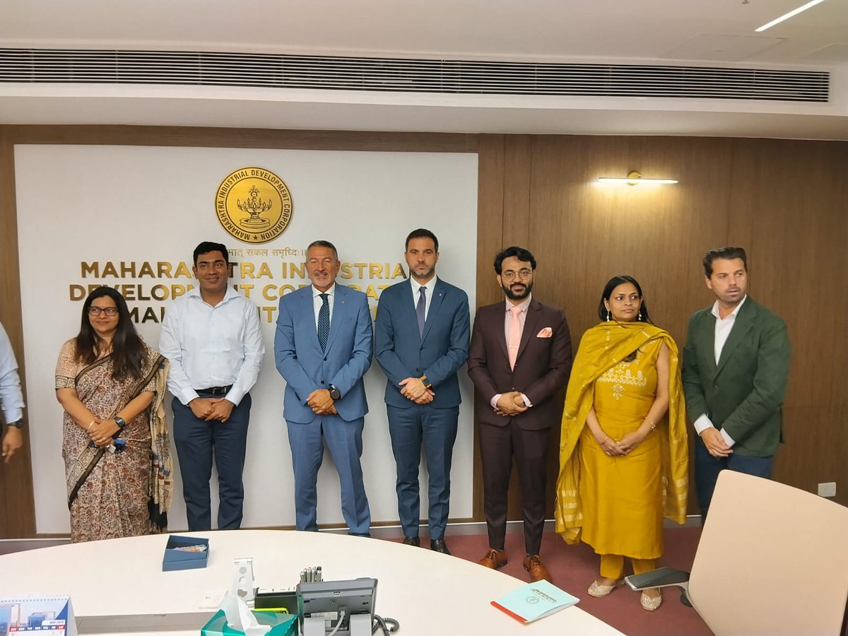 midc_india's tweet photo. Strengthening Maharashtra-Catalonia Investment & Industrial Cooperation 🇮🇳🤝🇪🇸

On 24th September 2026, MIDC held a productive meeting with Hon. Mr. Miquel Sàmper, Minister for Business and Labour, Government of Catalonia, Spain, during his visit to Mumbai.

Joint CEOs, MIDC – Dr. Kunal Khemnar (I.A.S) and Smt. Varsha Thakur - Ghuge (I.A.S), represented MIDC at the meeting.

The discussions focused on deepening collaboration between Maharashtra and Catalonia, with emphasis on investment opportunities, industrial partnerships, technology, advanced manufacturing, clean energy and other emerging sectors.

The interaction also explored opportunities for Catalan companies to expand their presence in Maharashtra and for stronger institutional and business linkages between the two regions.

Maharashtra & Catalonia, connecting industrial strengths, creating new opportunities and building stronger economic partnerships.

#MIDC #Maharashtra #Catalonia #Investment #IndustrialDevelopment #EaseOfDoingBusiness #InvestInMaharashtra #MakeInMaharashtra #MaharashtraCatalonia #BusinessPartnerships

@CMOMaharashtra @mieknathshinde @SunetraA_Pawar @samant_uday @naikindranil @midc_ceo @ConsellerSamper @gencat @MahaDGIPR