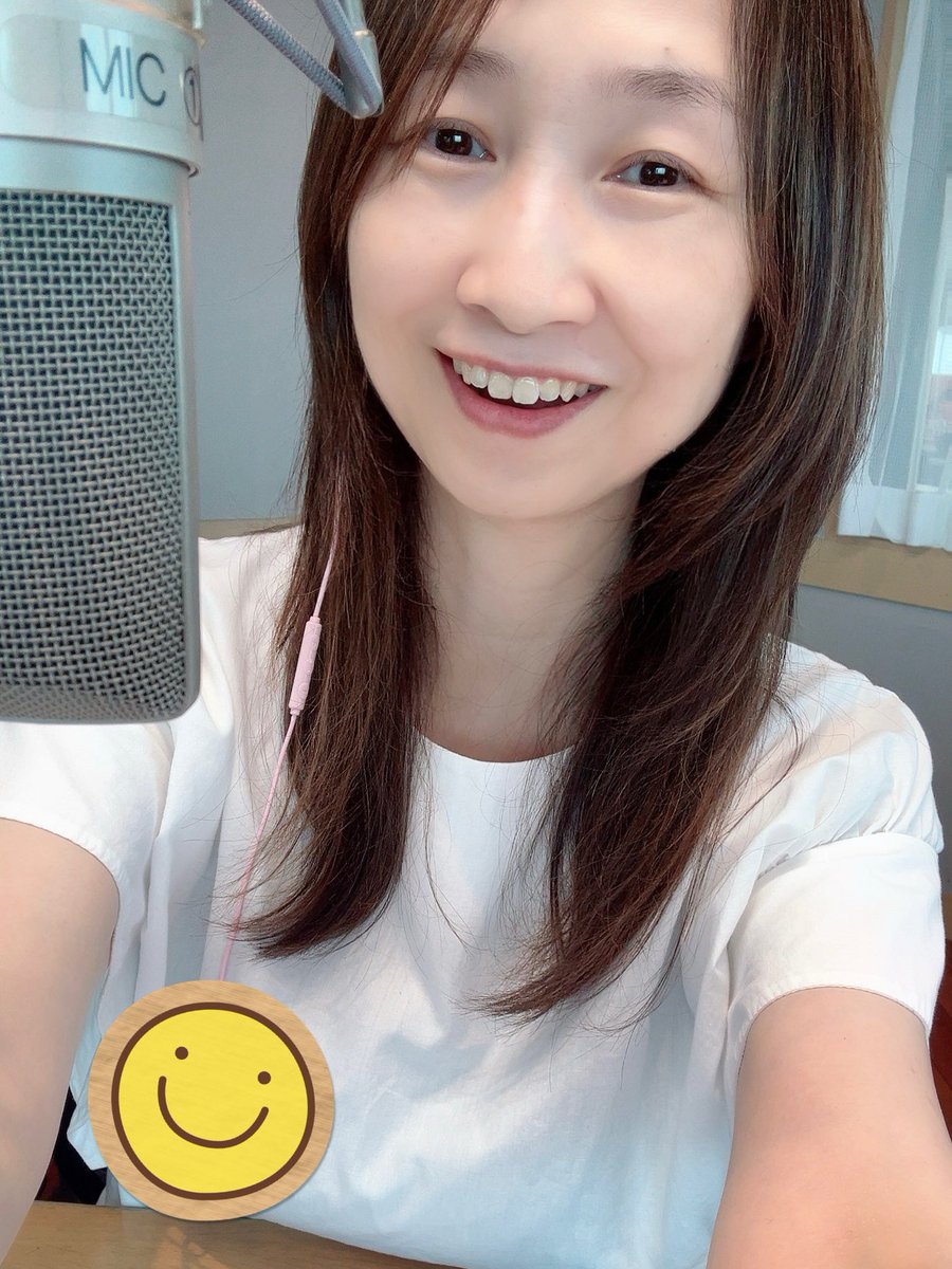 hiloko_m's tweet photo. BAYFM
「KISS＆SMIE」

テーマは
「中秋の名言」

あなたの心に響いた
名言教えてください😃

私は「せっかちなノロマ」です。
我ながらうまいキャッチコピー😂

#ポルノグラフィティ の
ニューアルバム特集も‼️

3時間の生放送、是非聴いてね❤️

#キススマ #BAYFM
kiss@bayfm.co.jp
#森口博子 https://t.co/xKmUKkDGLM