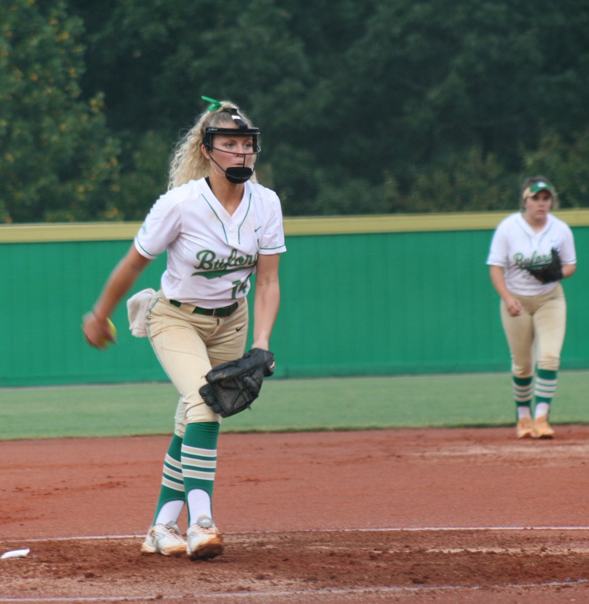 BWolvesSoftball's tweet photo. #fridayflashback
09/25/2018
Buford 10
Clark Central 1
In a 5-inning Region 8-5A contest, Sr Katie Perkins leads the offense, 2/2, 3 RBIs. So Abbi Perkins 2/3, double, RBI. Sr Mariah Wicker 2 for 3, 2 runs, 2 steals. Jr Ansleigh Hollifield earns the Win, 4 innings, 0 hits, 10 K's https://t.co/KfHOFH49Gs