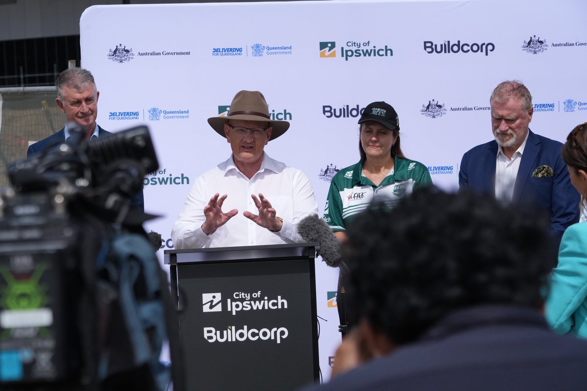 ShayneNeumannMP's tweet photo. Fantastic to turn the sod for the new $40M North Ipswich Reserve Western Grandstand today.

I was proud to secure $20M in Federal funding for this project so it was great to kick off construction on this major development for our city. https://t.co/wbERncIN1I