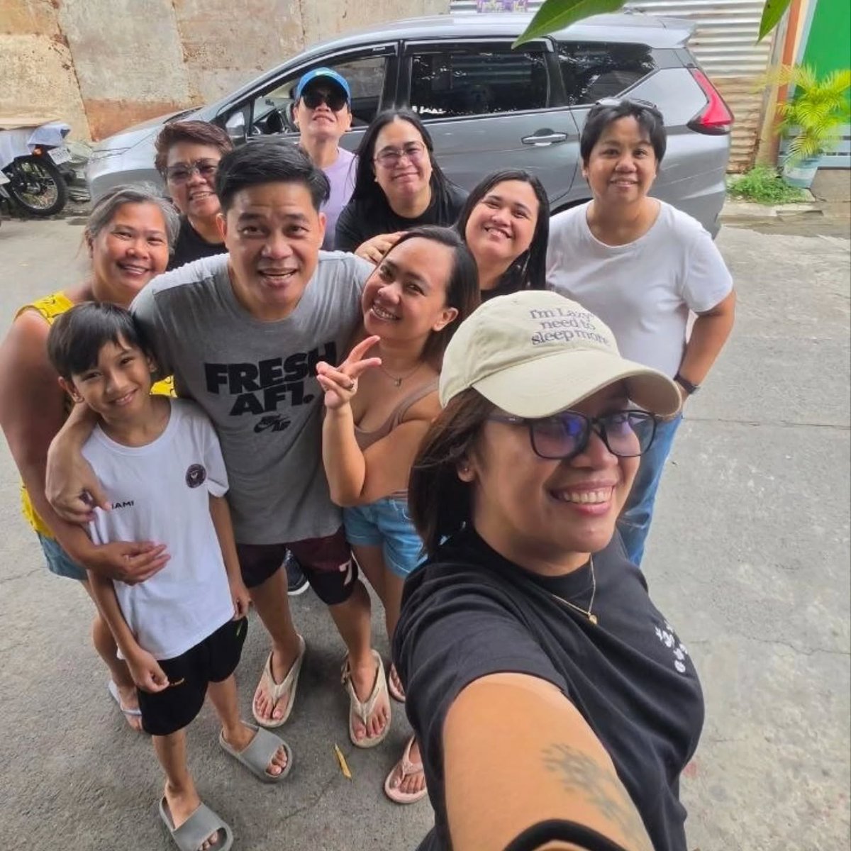 RobynPatri50b's tweet photo. Weekend well spent: great food, lots of laughs, and quality time together. https://t.co/FpbbRGDNGC