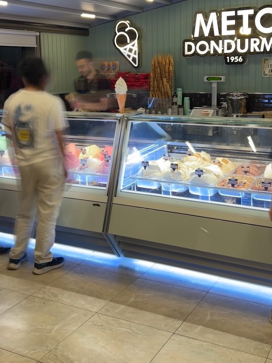 ShereeVanhws's tweet photo. Sharp lines, standout performance. Sevel Prisma Vision combines modern design with full visibility, making every gelato display as impressive as the flavor. @sevel_usa @sevel_europe @sevel_istanbul https://t.co/pDN3LEfUzn
