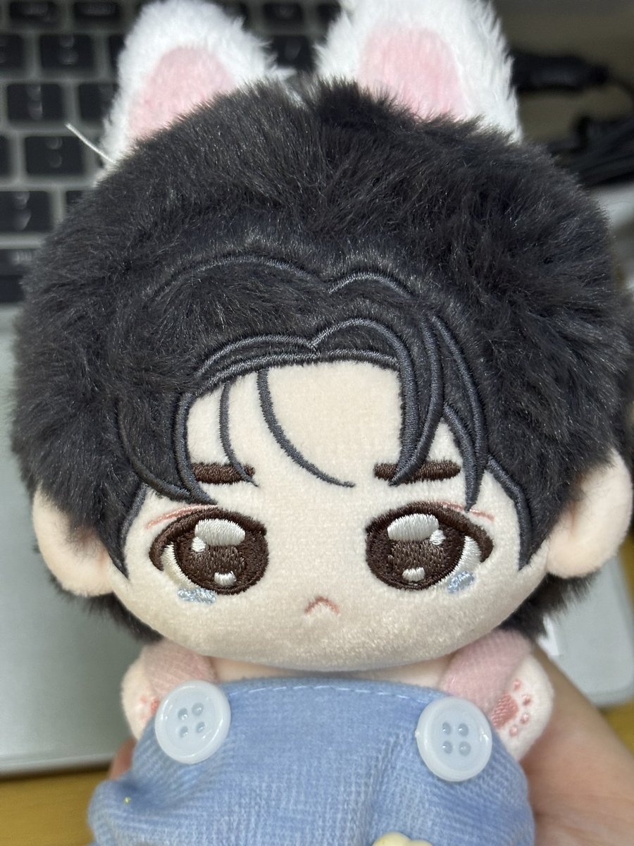 makkki07's tweet photo. 收到了新的勉尼娃娃
哇这么一看真的超像…太可爱了妈的。🥺 https://t.co/SXHUfZAXMd