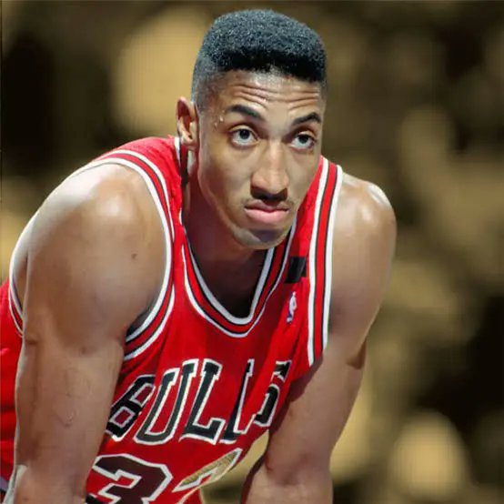 Forever_Polska's tweet photo. 25 września 1965 roku urodził się Scottie Pippen amerykański koszykarz, 6-krotny mistrz NBA z drużyną Chicago Bulls, gdzie tworzył legendarny duet z Michaelem Jordanem. Członek Koszykarskiej Galerii Sław. https://t.co/BswZg6LJlP