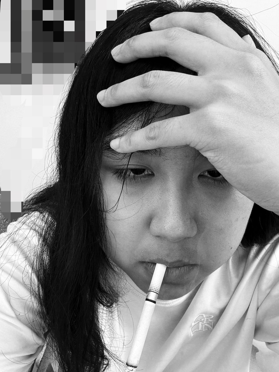 Zzz_error_3's tweet photo. 我沒有罪，但為何把臍帶剪斷？ https://t.co/IUja95zMNj