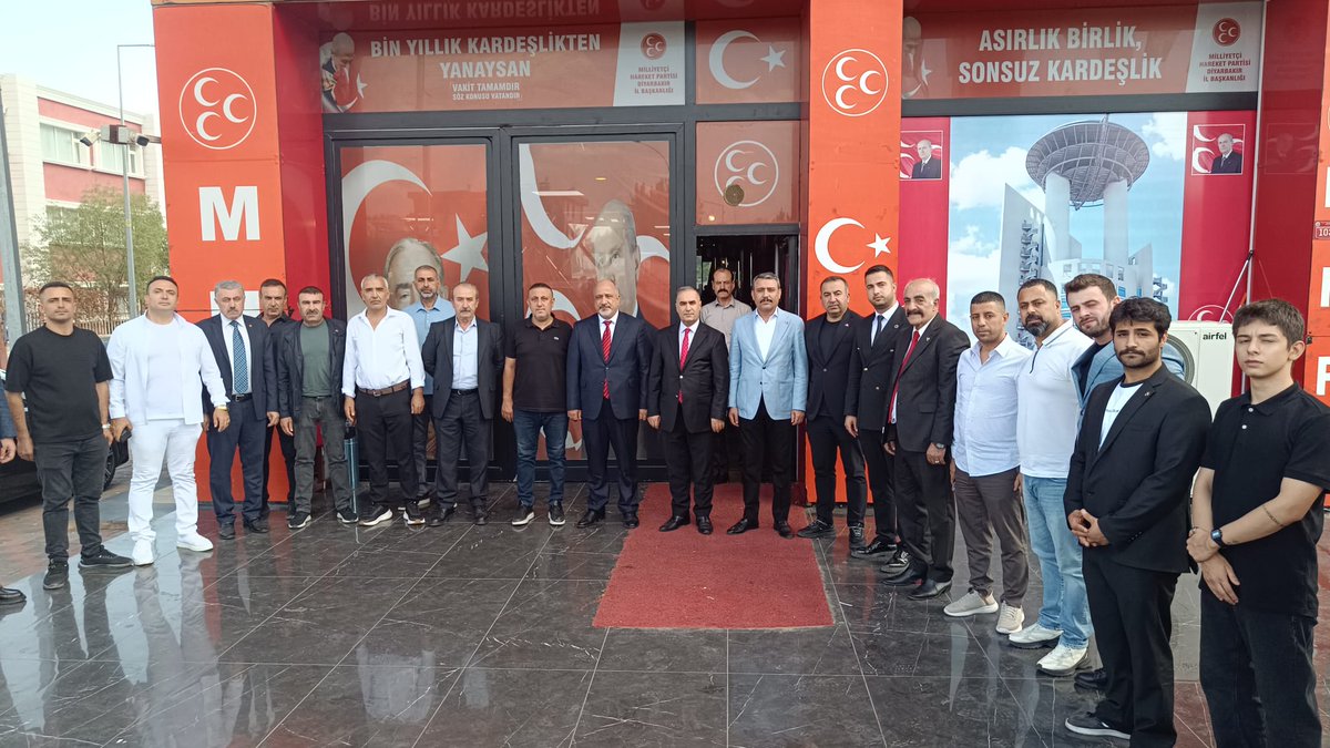 MHPDYARBAK7n's tweet photo. SGK İl Müdürümüz Sayın Garip Karatay, İl Başkanımız Sayın Hasan Özcoşkun'a hayırlı olsun ziyaretinde bulundu. Nazik ziyaretinden dolayı kendisine teşekkür ederiz.
@MHP_Bilgi  @dbdevletbahceli https://t.co/rsCkosnLgk