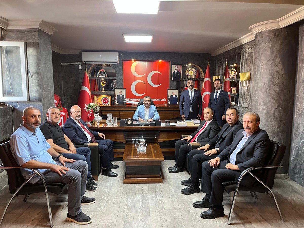 MHPDYARBAK7n's tweet photo. SGK İl Müdürümüz Sayın Garip Karatay, İl Başkanımız Sayın Hasan Özcoşkun'a hayırlı olsun ziyaretinde bulundu. Nazik ziyaretinden dolayı kendisine teşekkür ederiz.
@MHP_Bilgi  @dbdevletbahceli https://t.co/rsCkosnLgk
