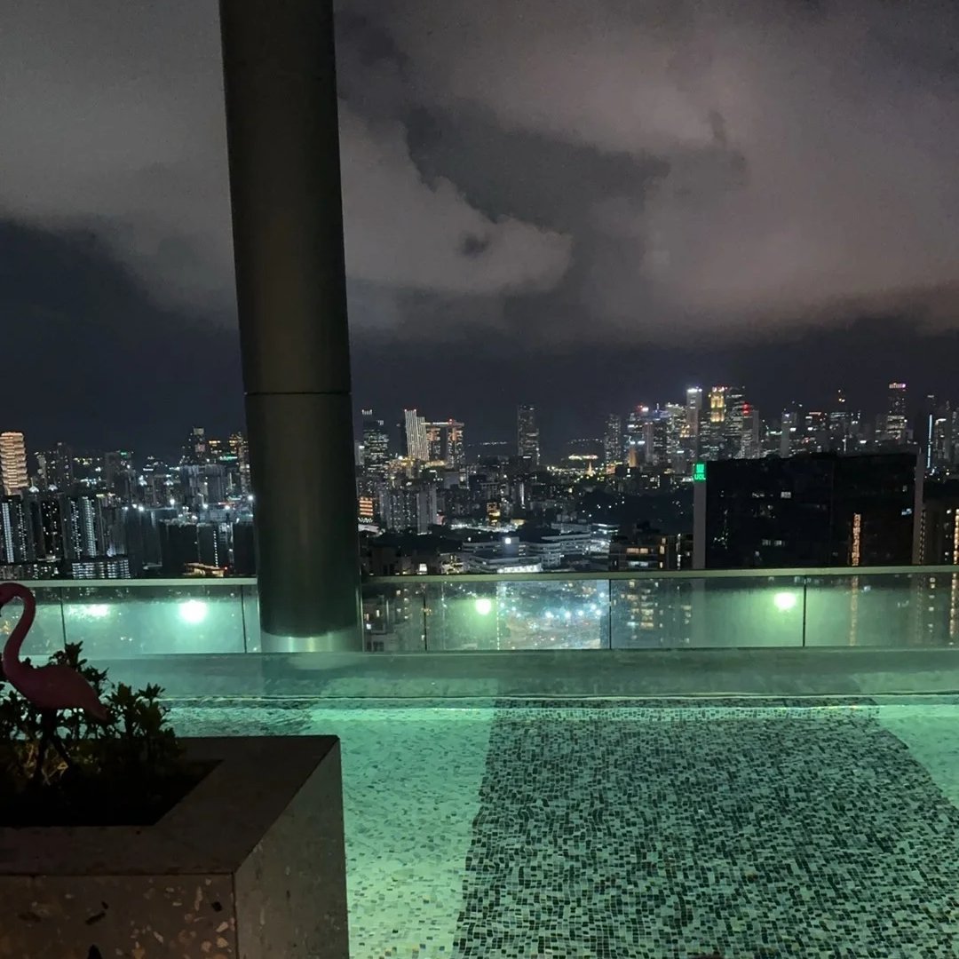 Chen_AlphaAim's tweet photo. I love quiet places where I can lie down and zone out. https://t.co/Q1x88n7HGX