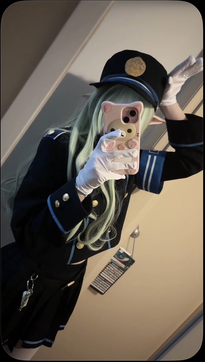 yuumidereVT's tweet photo. Don’t stare at me like that sensei 💢
 #ブルアカ #橘ヒカリ #シュポガキ https://t.co/6khRMe564Z