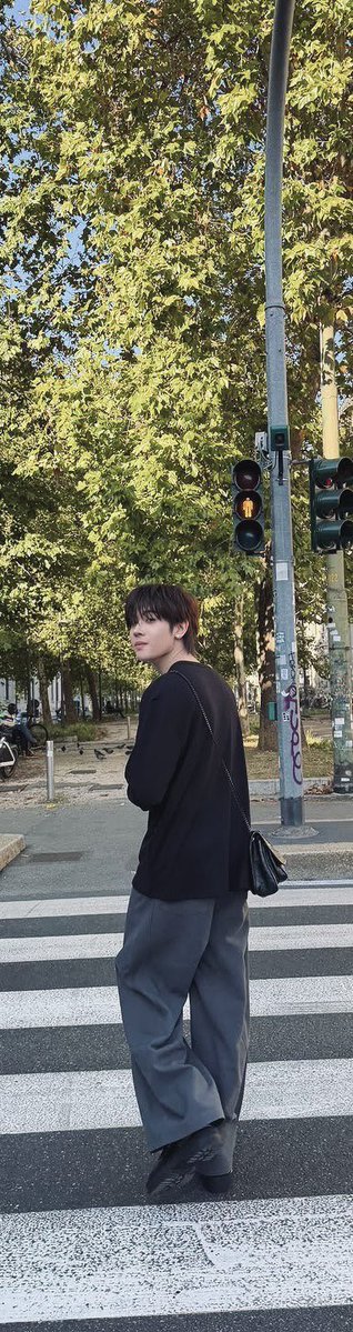 apsr007's tweet photo. I’m absolutely loving your vibe, Wannakorn 🍂

Firstone Wannakorn

#Firstone @firstone_wnk
#MOSCHINO
#TleFirstone
#MilanFashionWeek #MFW https://t.co/kG6q571Mov