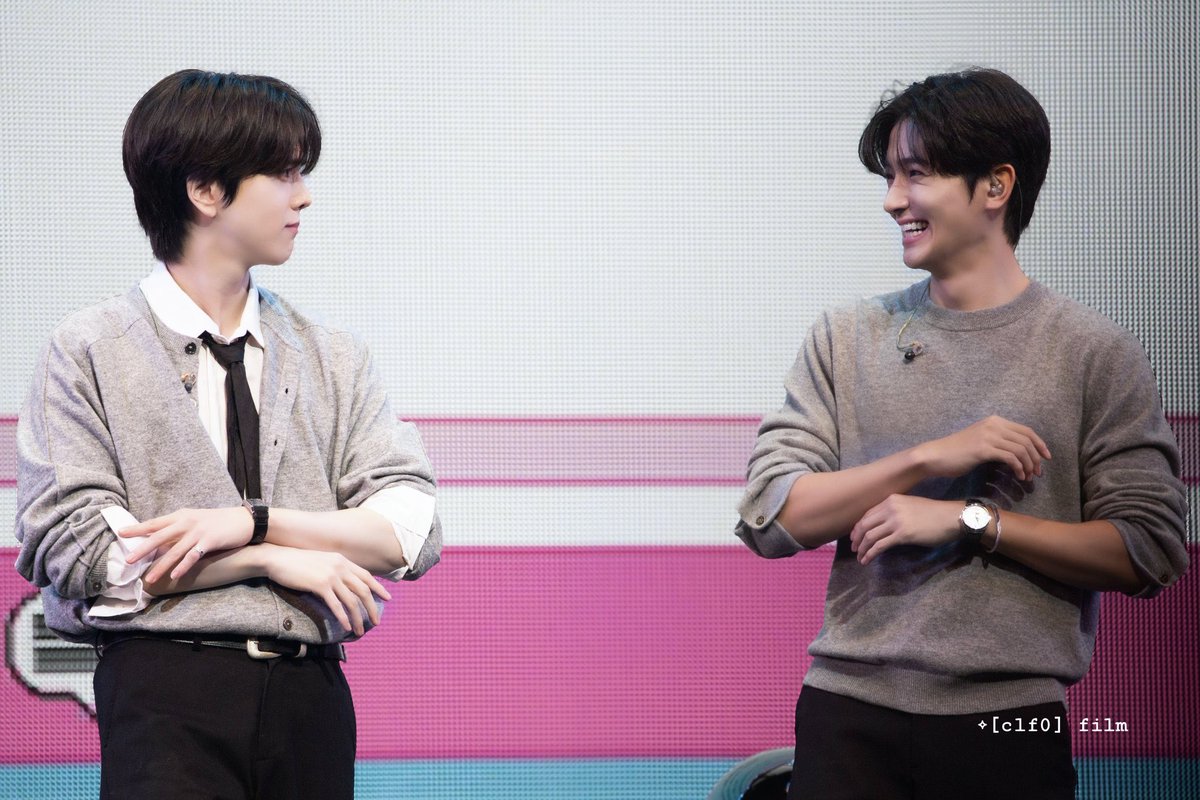 freecode45's tweet photo. 사랑이 눈에 보이는 순간♡ https://t.co/18BWz9UyF8