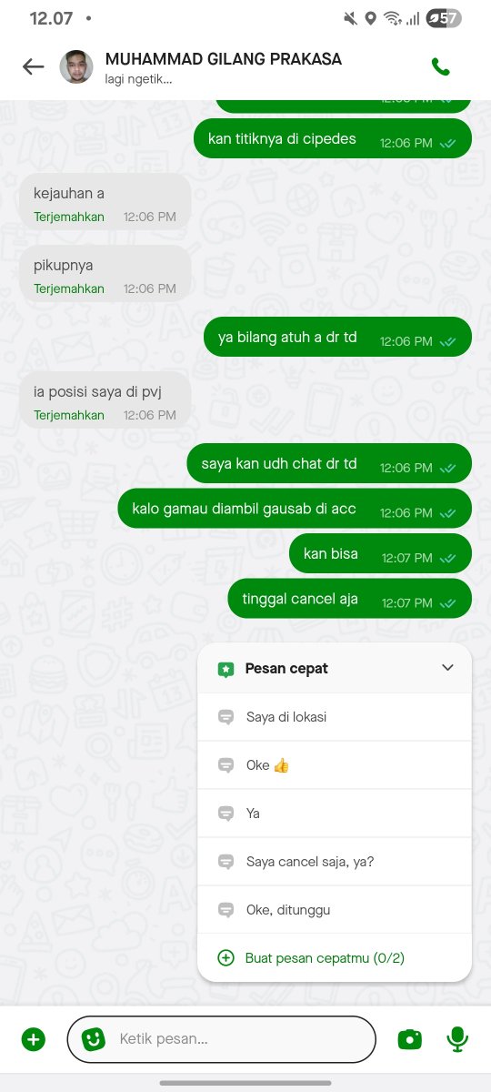 gugujuneyaa_'s tweet photo. Nih gabisa apa rating bintang 1 @gojekindonesia dr td di cht posisi dia di maps di dkt kontrakan tbtb udh di pvj aja. Di cht nunggu 5 menit gak bles2 ujung2nya bilang di pvj kocak driver lu https://t.co/1PmiIGOD40