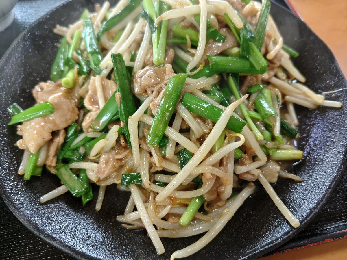 issa_sw's tweet photo. ようやくメシ(肉ニラ定食 https://t.co/RnATfcOBpH