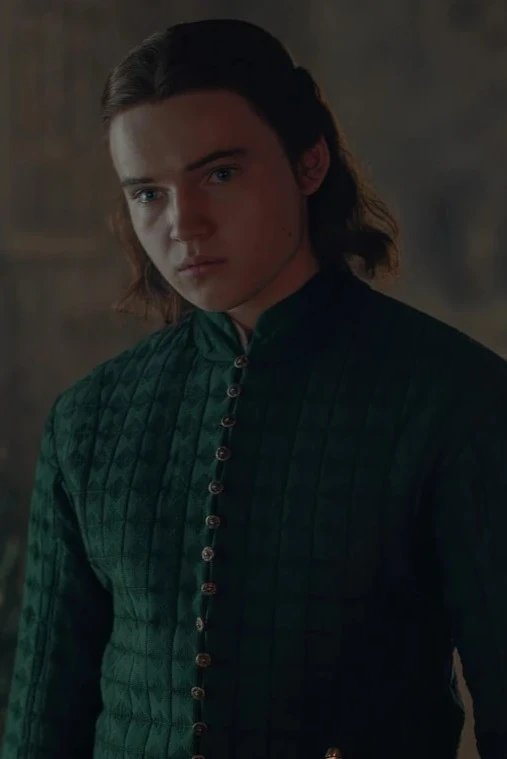 ThronesUpdates's tweet photo. Happy 18th birthday to Benjamin Evan Ainsworth! https://t.co/le3VTUDAHN