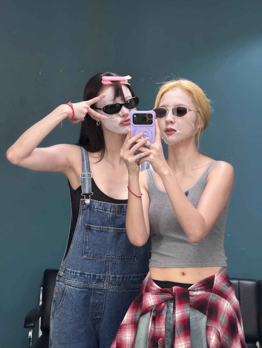 janhaeppy's tweet photo. just love how they match each other’s vibes so effortlessly no matter the function 😔🫶

#janjingjing https://t.co/U2frt0fCzW