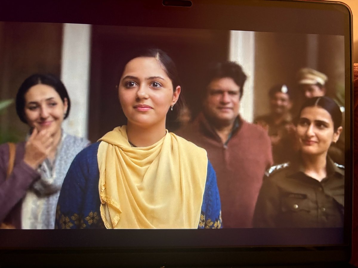 amitkotarya's tweet photo. #Hunkkar Ep 1 review:
i thoroughly enjoyed the entire episode. it's very engaging packed with suspense,will keep you on the edge.
aneet has played meenu with such excellence and nuances bringing out one of her best performance ๐ #AneetPadda https://t.co/V3AppprXbR