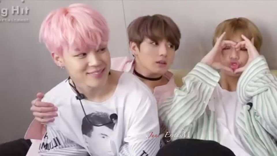 lulurkives's tweet photo. i miss my vminkook https://t.co/g8u3nYQLDB