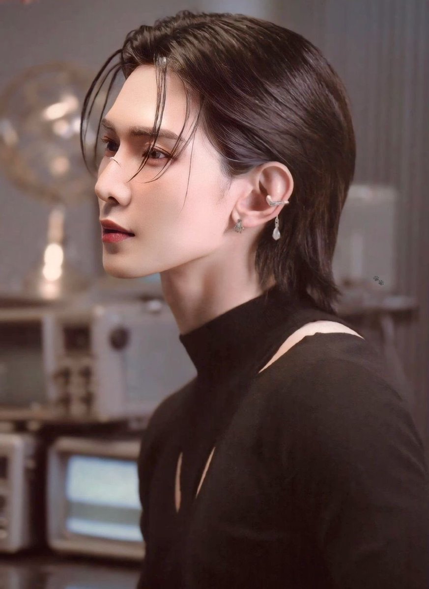 Holyhonghong's tweet photo. วิชวลของยอซังคือจัดแรงค์ไม่ได้อ่ะ แม่งหล่อเกิน เหมือนไม่มีอยู่จริง ขนาดเคยเห็นตัวจริงแล้วยังไม่คิดว่ามีจริงเลย แม่งเอ้ย หล่อ https://t.co/pp9Yqdv5cY