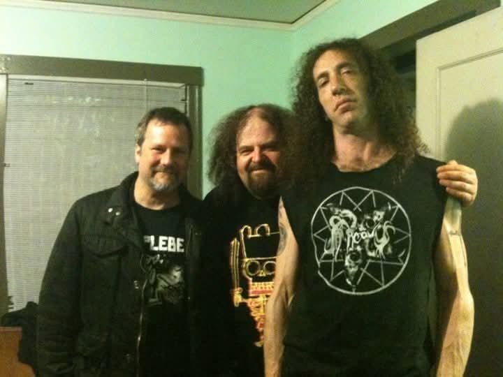 EaracheRecords's tweet photo. Gathering of Bass legends.  Billy Gould (FNM) Shane and Danny. Billy and Mike Patton used to drop by our old office in the early 90s whenever Faith No More toured the UK. Great days
#faithnomore #shaneembury #dannylilker #EaracheRecords https://t.co/ah8KHEglRg