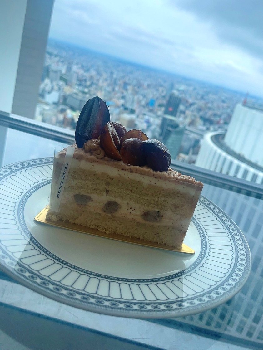 sanyotool's tweet photo. 名古屋営業所よりおはようございます🤗

秋の味覚、
栗🌰を使ったケーキ🍰をいただきました😋
ほっくりとした栗の甘さに、秋の訪れを感じます。
季節の味覚を楽しみながら、今日も一日頑張ります。
本日もご安全に！宜しくお願い致します。
#秋の味覚　#企業公式つぶやき部 https://t.co/GX7nDwDeL1
