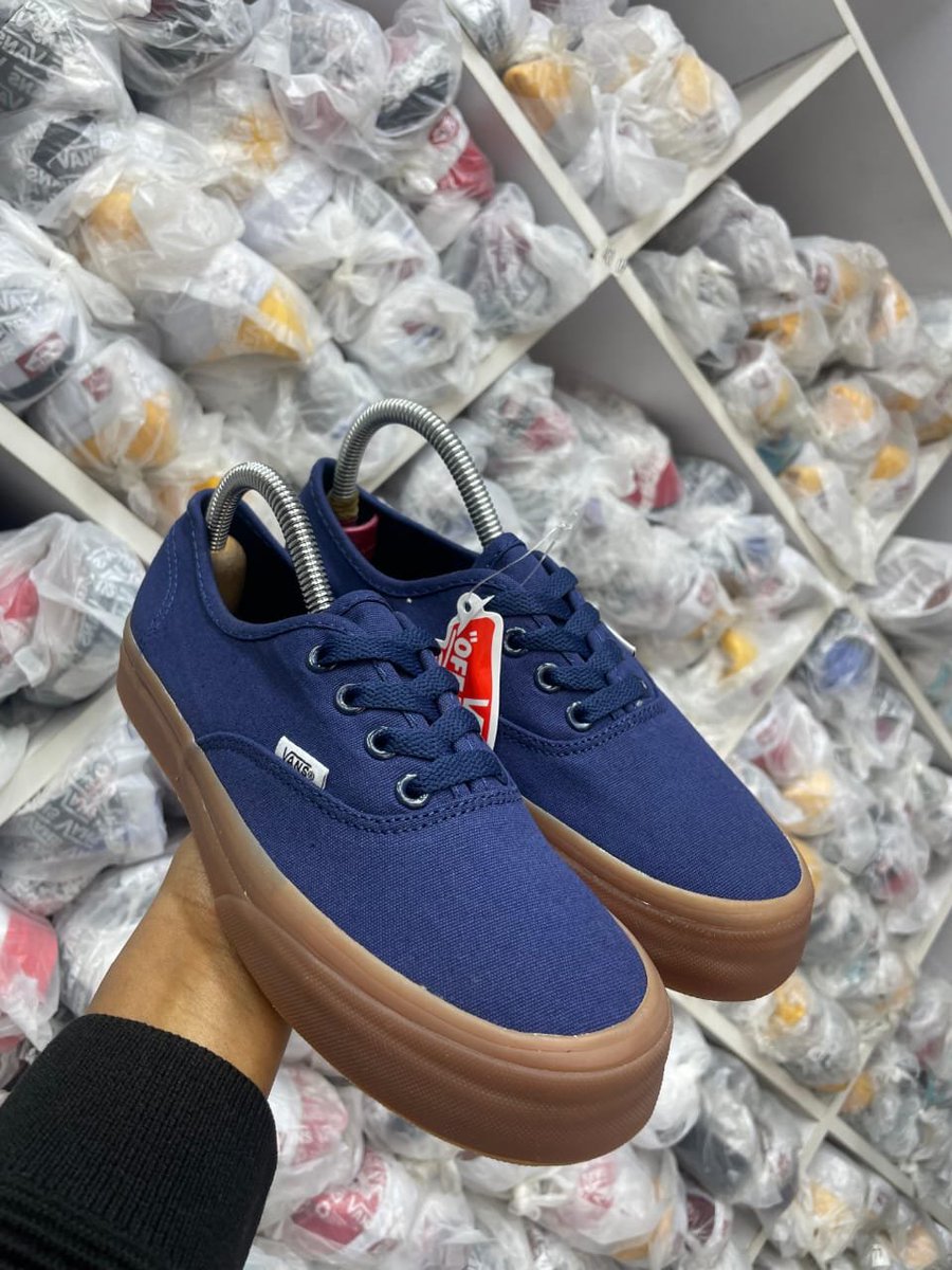 vetrakicks's tweet photo. Vans Sneakers  available 
Size 36 37 38 39 40 41 42 43 44 45 
Price 1800

Contact  0715 222 362 

📍Information House shop A3 next to bluemarks booking office along mfangano street Nairobi CBD

#vans #shoes #footwear #vetrakicks #Sneakers #sneakerhead #shoeplug https://t.co/SkHlQQFywz