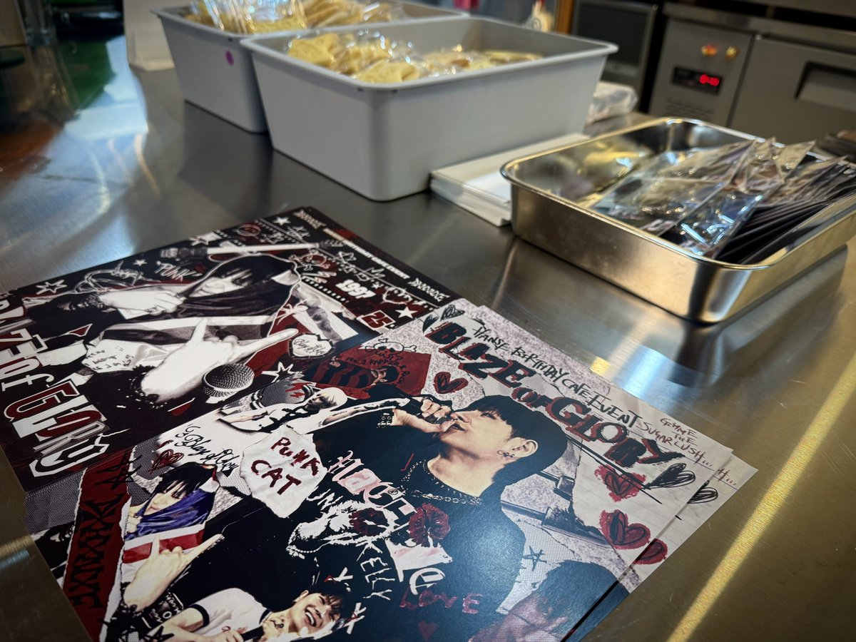 DHSBirthday2026's tweet photo. HAPPY HANSE 30th BIRTHDAY EVENT

DHS Record Shop 💿
[Shine Forever VOL.25] 

🖤🎸⛓️⭐️💿 ❤️‍🩹 https://t.co/o1DriIZj6n