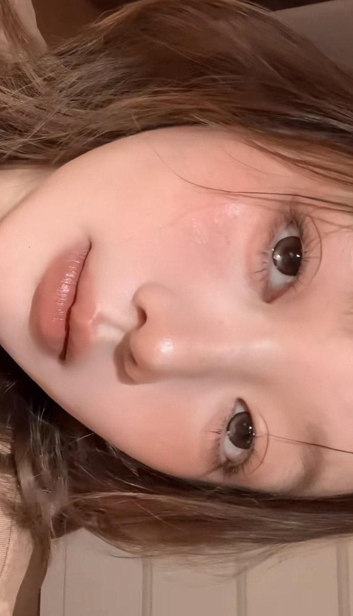 lynn47328587332's tweet photo. イエベの正解はこれ👀🧡
低彩度セミマットリップ。程よいツヤとむっちり感がたまらなく可愛い。秋のブラウン&amp;ベージュメイクに仕込めば、盛れ度が漠然と上がる🫶🏻✨￼ https://t.co/lELlkLwHzx