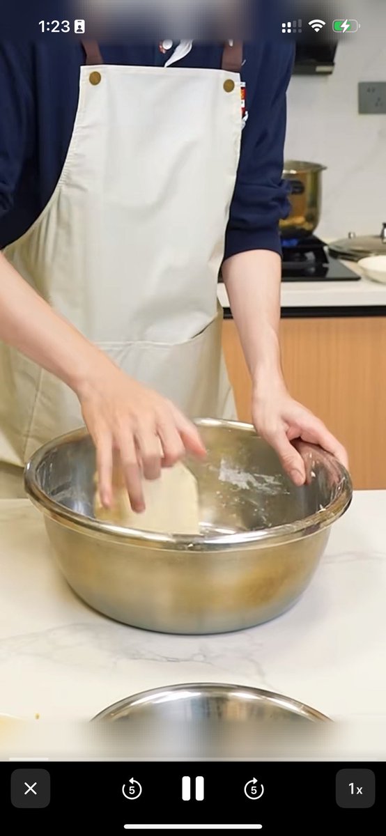 guixiaodeshenme's tweet photo. 这个马嘉祺是做饭还是完全性暗示。 https://t.co/3W4Z1PDGEJ