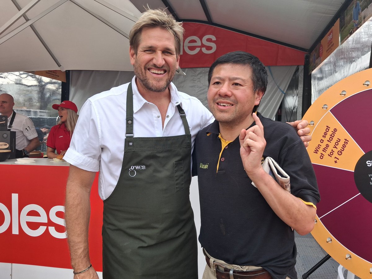 kennythedoosra's tweet photo. Thanks @curtisstone @gwenla @coles ambassador 4 coming 2 @coles #aflgf #footyfestival 2day it was gr8 meeting u there 4 the 3rd time. #curtisstone #gwenla #coles. https://t.co/fGmI7VZEHj