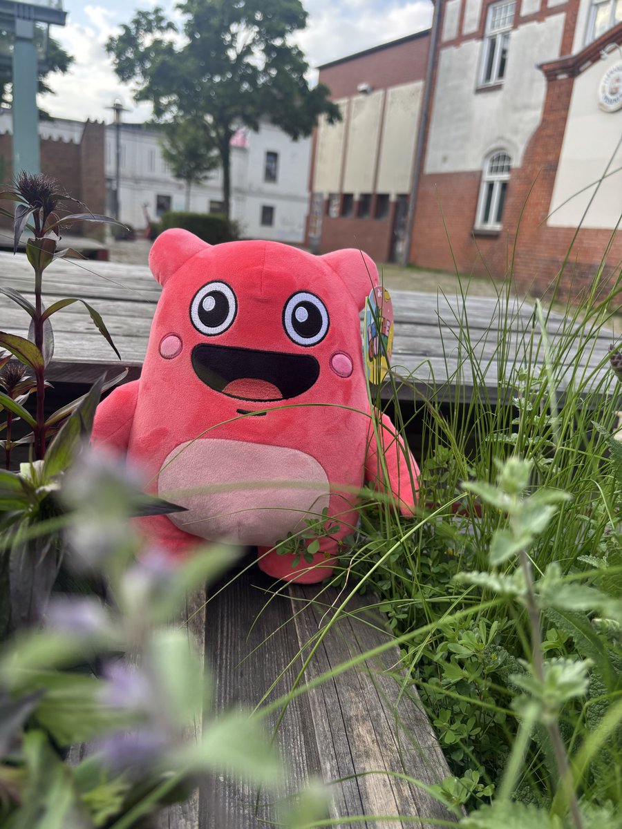 DonDomingoNft's tweet photo. Currently my kids will get 663 Berry plushies😅🧸❤️

That’s around 94 per kid.

If you think that’s too much you have the chance to mint before it closes on Sunday for final supply🧸

Every Berry can redeem the cutest plushie, for 9 usd🙃
I just wanna see them make people happy❤️
https://t.co/ora72lPWoa