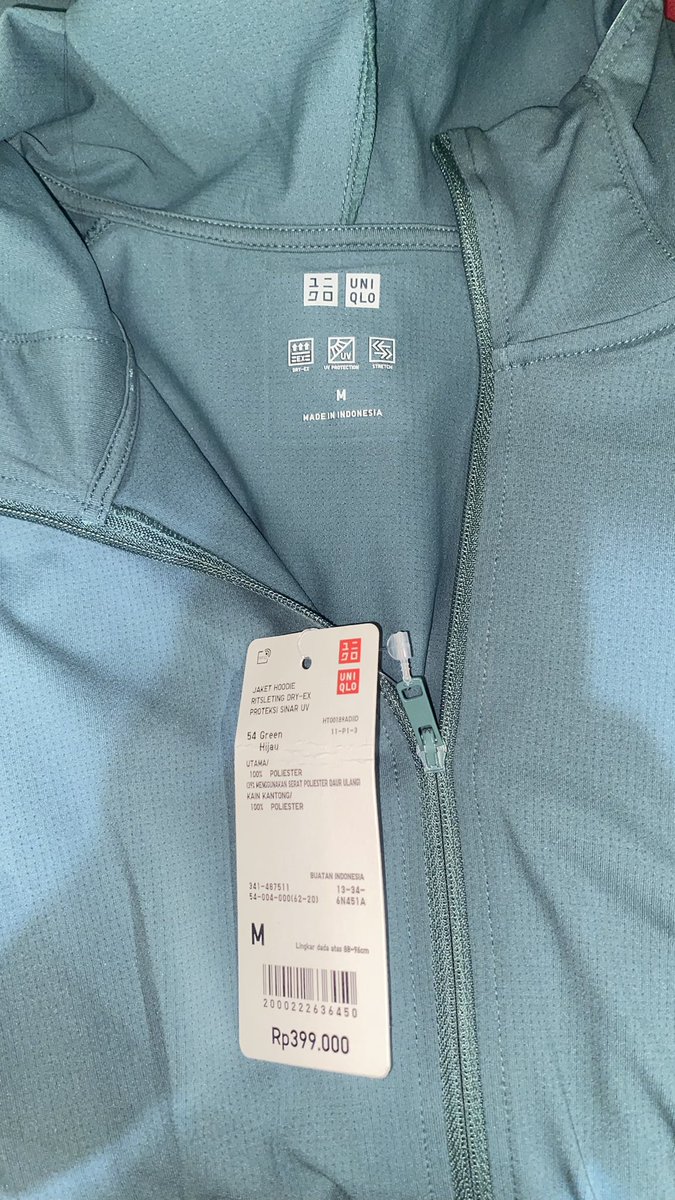 studyleec's tweet photo. WTS uniqlo jaket uv ukuran M masih neww!
alasan dijual karena kebesaran + lagi BU jadi jual murah aja nih guys🤩
📍dom surabaya
bisa orennn ✌🏻 

#zonauangㅤ #preloved https://t.co/mnTbtUn5P9