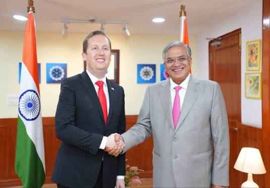 md_deepesh's tweet photo. A photo can speak a thousand words. 
A speech needs a press note. 

This one only needed a handshake.
After that, the CEC is in a storm.

Sergio Gor now turns up in government offices, army HQs and state capitals like a man collecting stamps.

Less ambassador. More itinerary with consequences.

If this is how it starts with the Election Commission, check his next stop.

Who’s next on the list?