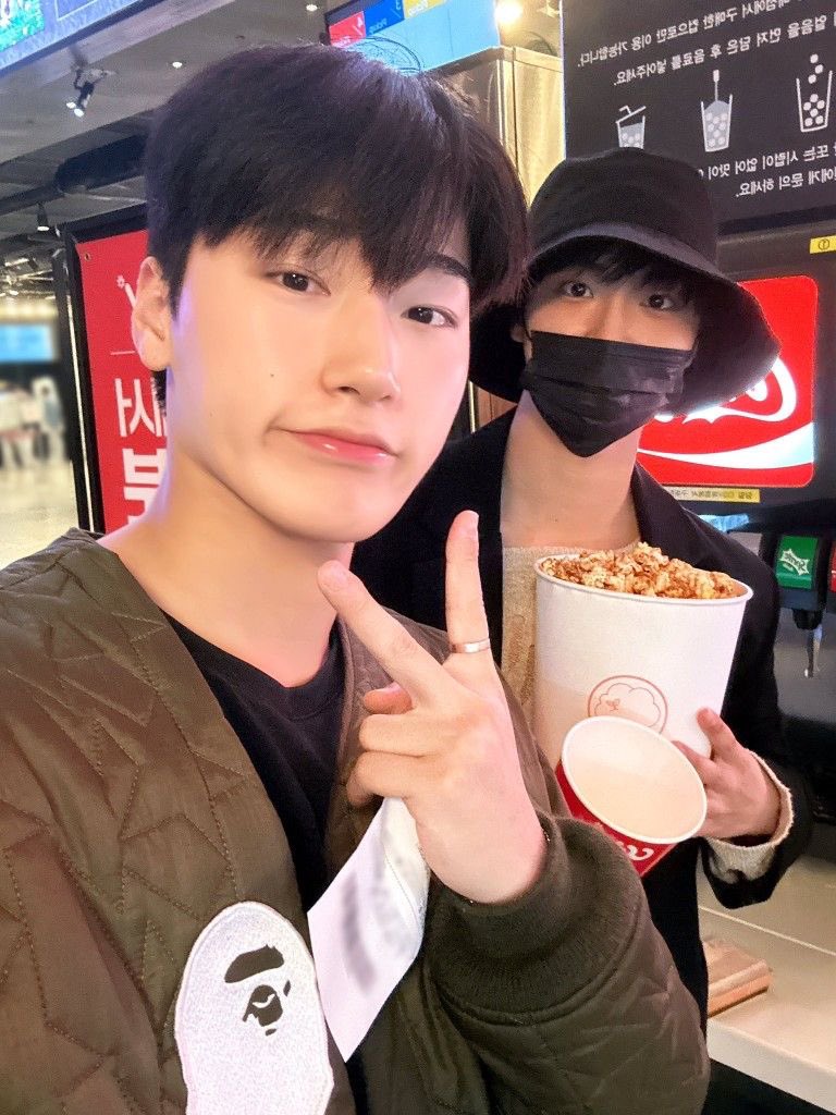 Sannotlove0hlt's tweet photo. 섷낫 둘이 붙어있으면 진짜 오래 좋아한 커플같은 느낌이 너무 강함….
아무것도 안해도 그냥 그게 그래… https://t.co/mAouNjOyJv