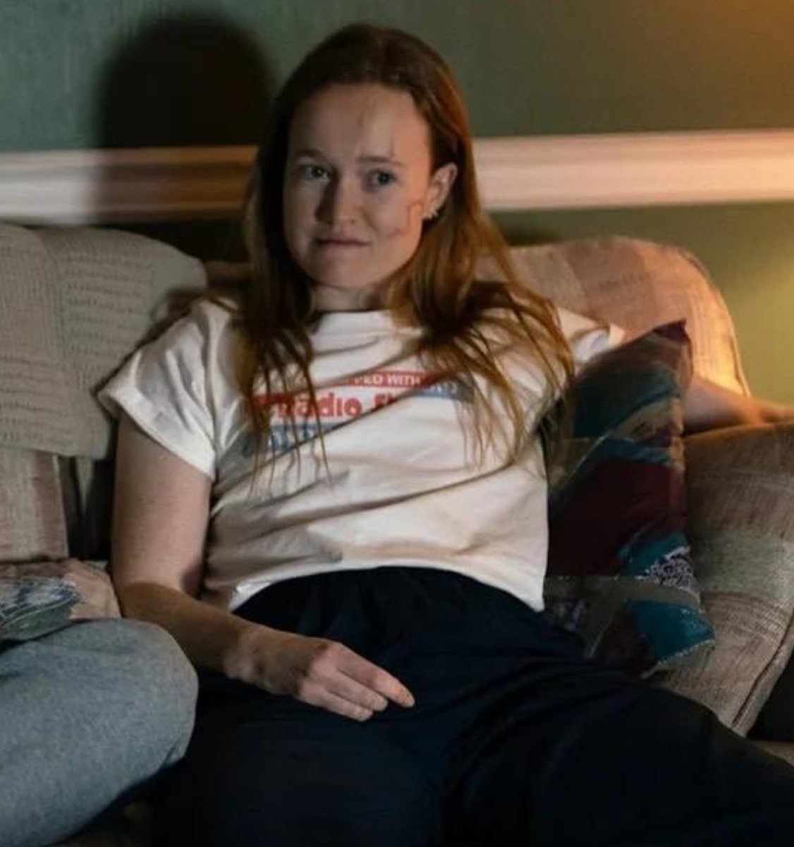 vnplmr's tweet photo. i may be bitching about this show nonstop but GOD BLESS whoever decided van palmer belongs in a white tshirt https://t.co/DbPOsYk5Ti