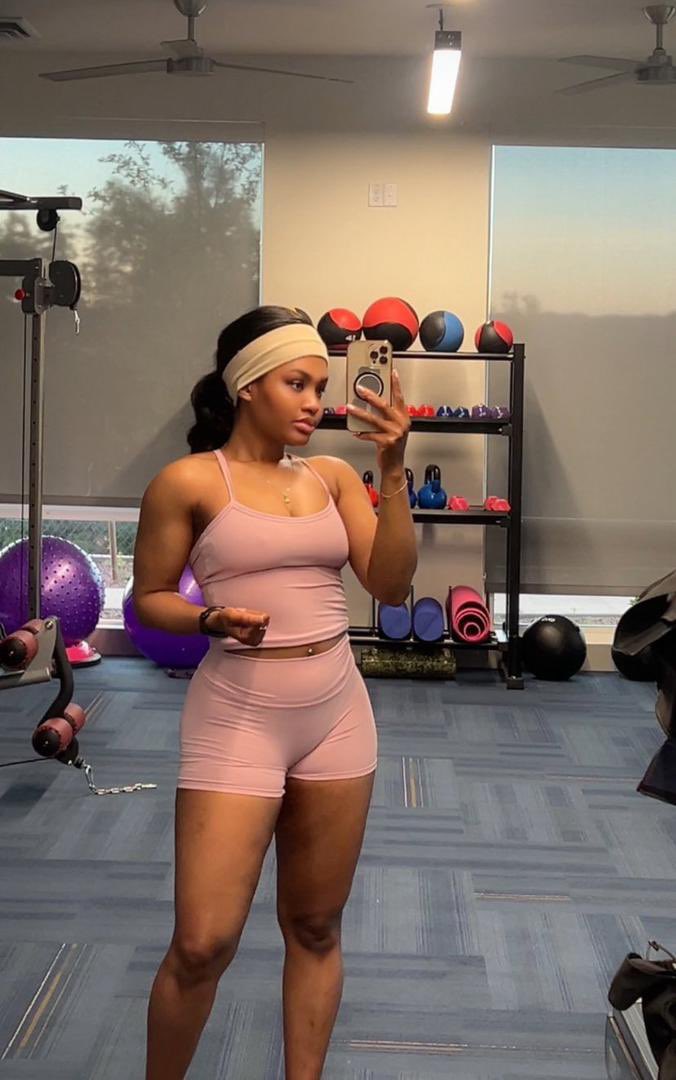 EmilyBien_'s tweet photo. Get fit 💯
Stay strong 💪 
Stay active 🧩
Stay positive ✅
Don’t skip your gym day ❤️ https://t.co/KjWF7p2wmc