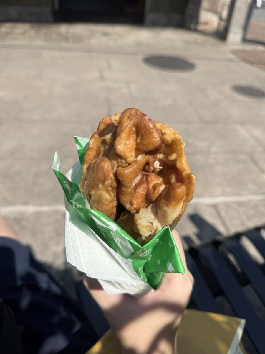dovobna's tweet photo. 突然翻到在環球買的雞腿😋 https://t.co/A1mStXqFja