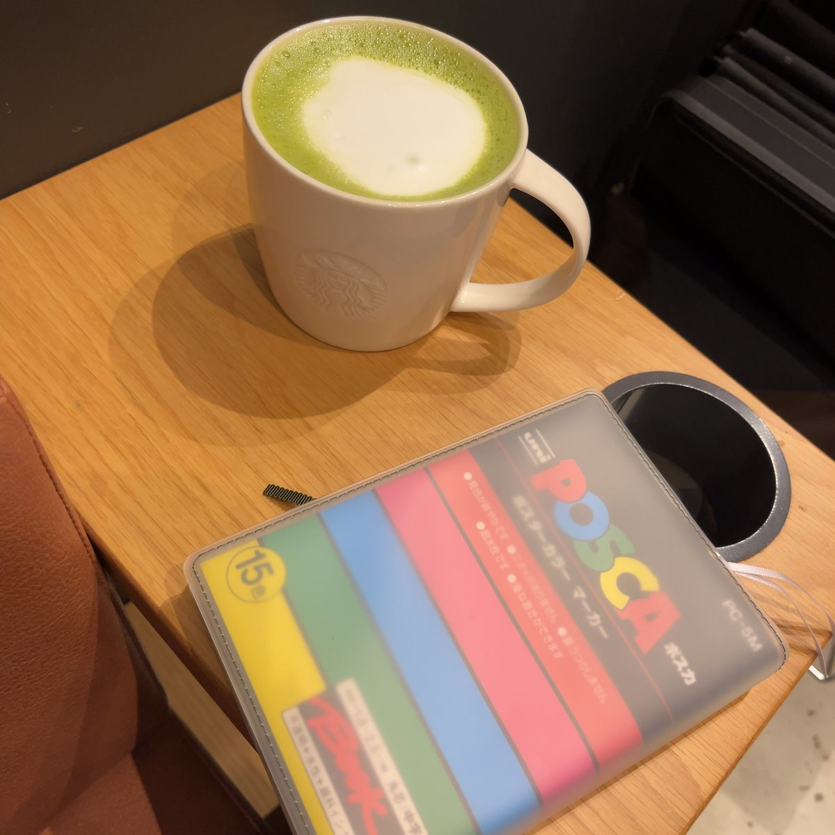 bhst0626's tweet photo. 抹茶飲みながら小説読む📚 https://t.co/72dVIx4I0y