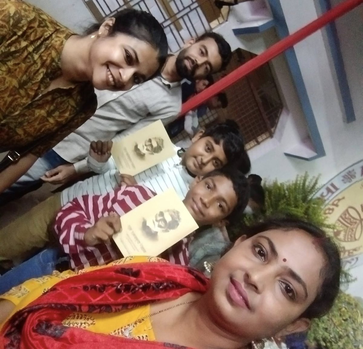 SilasGedeowf's tweet photo. Nebadhai Boys School sabai ek sathe. https://t.co/kd7HWgN3mS