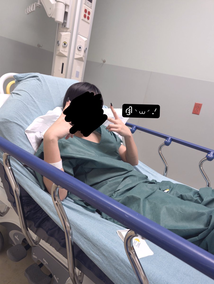 nixiecvtz's tweet photo. last time i was in the er after a suicide attempt my fucking doctor RECOGNIZED ME 🥹✌️
"hey, didnt i have you here a couple months ago? https://t.co/gagwtJsN1a