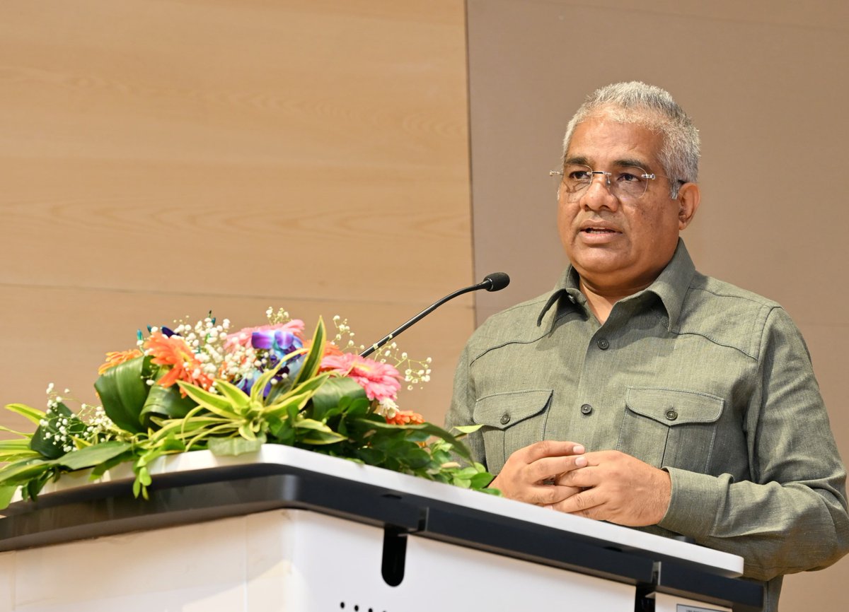 EnvironmentPib's tweet photo. Union Environment Minister launches Workshop on ‘Capacity Enhancement for Effective Forest Mgmt Project’, in collabn with JICA, in New Delhi

Focus on Region-specific Capacity-building Modules reflecting Local Knowledge &amp; Challenges: Sh. @byadavbjp 

📝 https://t.co/seRDLF2C6U https://t.co/yKLstMd2ub