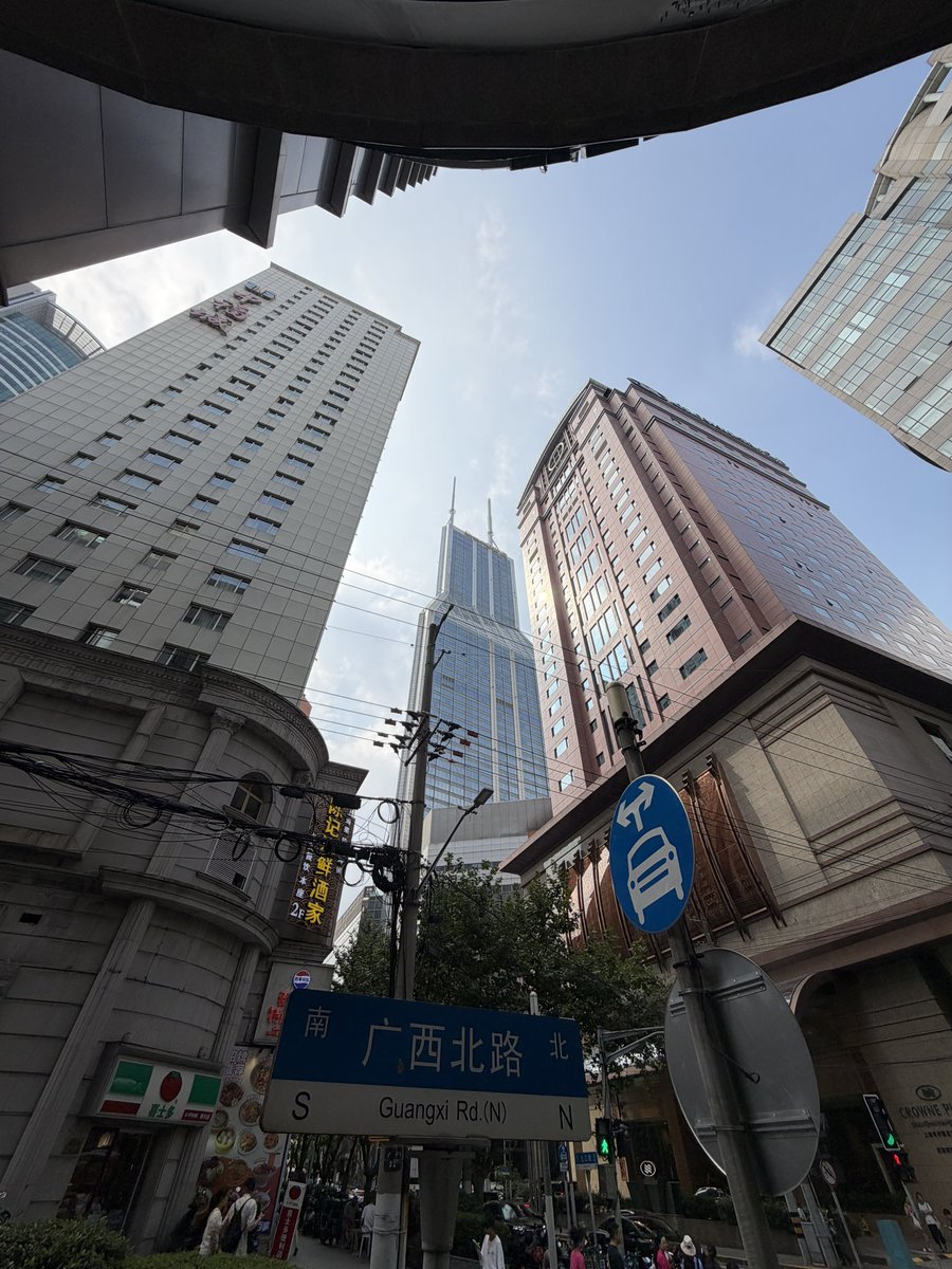BenGeskin's tweet photo. vivo X500 Pro Max vs iPhone 18 Pro Max

Ultra wide https://t.co/mlGGgHgJ4x