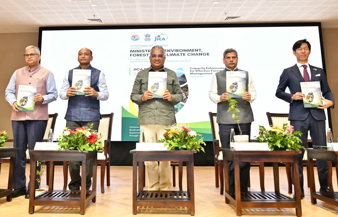 EnvironmentPib's tweet photo. Union Environment Minister launches Workshop on ‘Capacity Enhancement for Effective Forest Mgmt Project’, in collabn with JICA, in New Delhi

Focus on Region-specific Capacity-building Modules reflecting Local Knowledge &amp; Challenges: Sh. @byadavbjp 

📝 https://t.co/seRDLF2C6U https://t.co/yKLstMd2ub