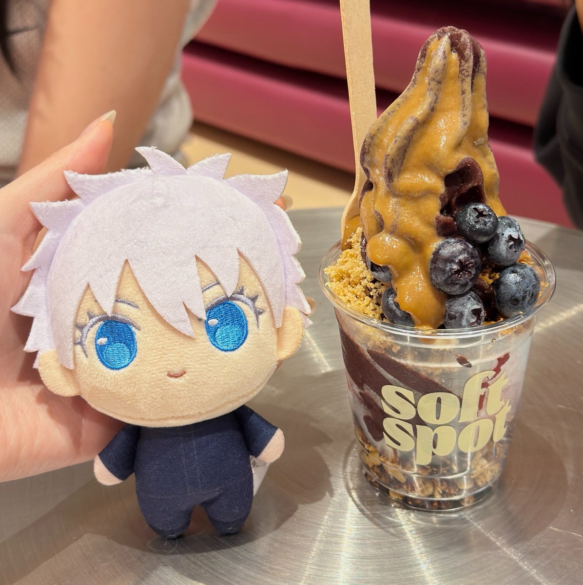 aoharujo's tweet photo. gojo’s day out https://t.co/kfN4zjh7Os