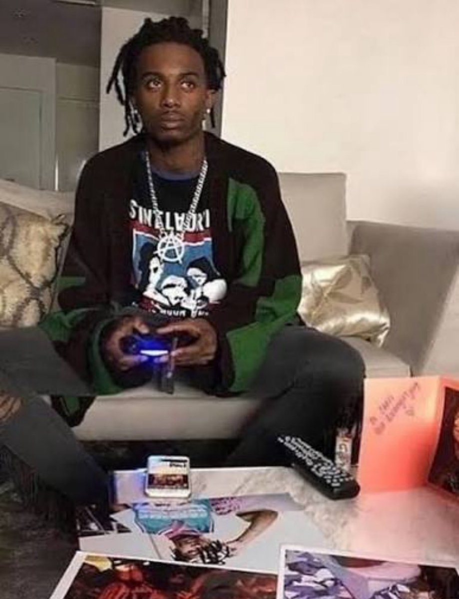808VAULT's tweet photo. Playboi Carti been on the PlayStation more than he been in the studio 😭 https://t.co/gO3x7KBhXn